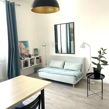 Apartment T2 Raphael Centre Historique